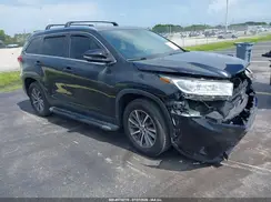 5TDKZRFH0KS558902 2019 TOYOTA HIGHLANDER