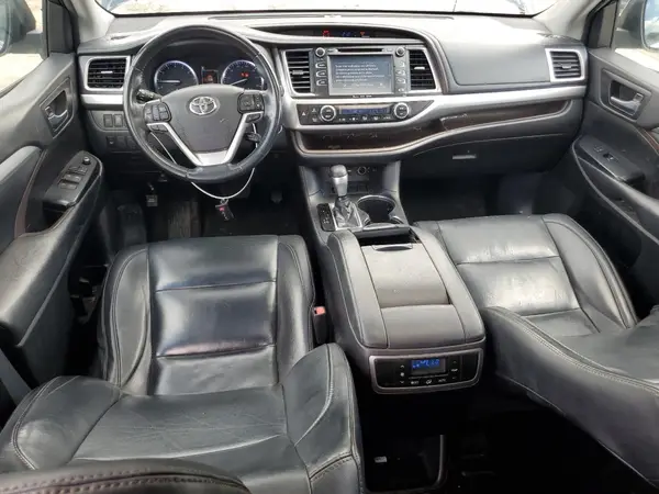 5TDKZRFH0KS559774 2019 TOYOTA HIGHLANDER - Image 8