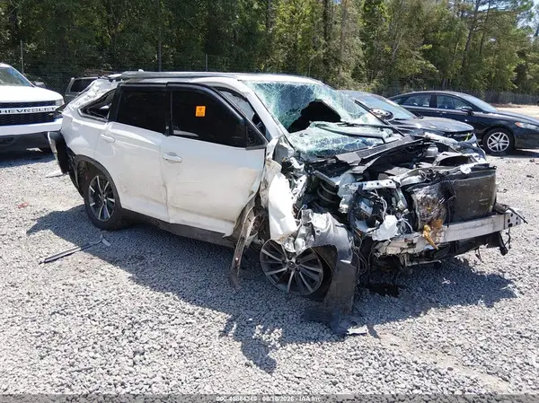 5TDKZRFH0KS561346 2019 TOYOTA HIGHLANDER - Image 1