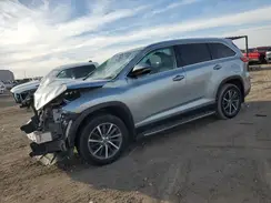 5TDKZRFH0KS565638 2019 TOYOTA HIGHLANDER