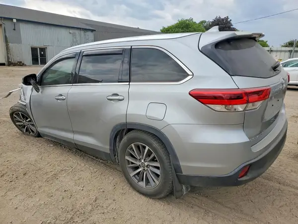 5TDKZRFH0KS571911 2019 TOYOTA HIGHLANDER - Image 2