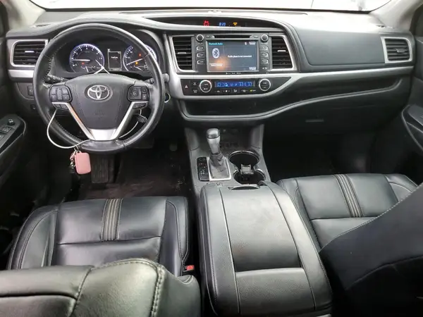 5TDKZRFH1HS190142 2017 TOYOTA HIGHLANDER - Image 8