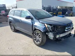 5TDKZRFH1HS199889 2017 TOYOTA HIGHLANDER