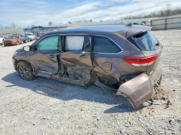 5TDKZRFH1HS215346 2017 TOYOTA HIGHLANDER - Image 2