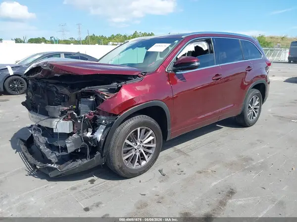 5TDKZRFH1HS232325 2017 TOYOTA HIGHLANDER - Image 2