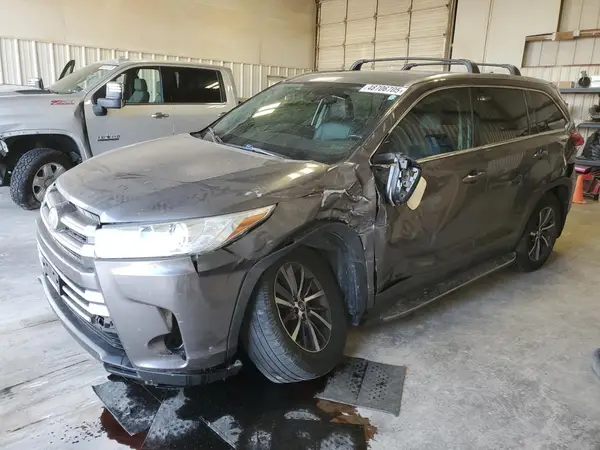 5TDKZRFH1HS511984 2017 TOYOTA HIGHLANDER - Image 1