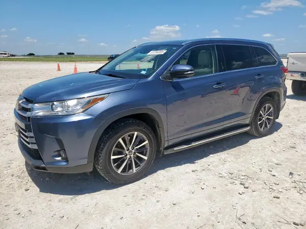 5TDKZRFH1HS519079 2017 TOYOTA HIGHLANDER - Image 1