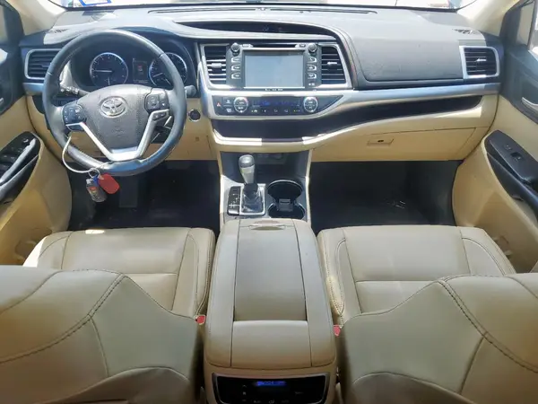 5TDKZRFH1HS519079 2017 TOYOTA HIGHLANDER - Image 8