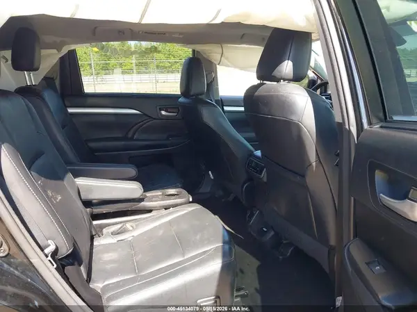 5TDKZRFH1HS522077 2017 TOYOTA HIGHLANDER - Image 8