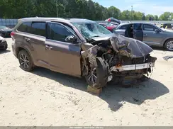 5TDKZRFH1JS247509 2018 TOYOTA HIGHLANDER