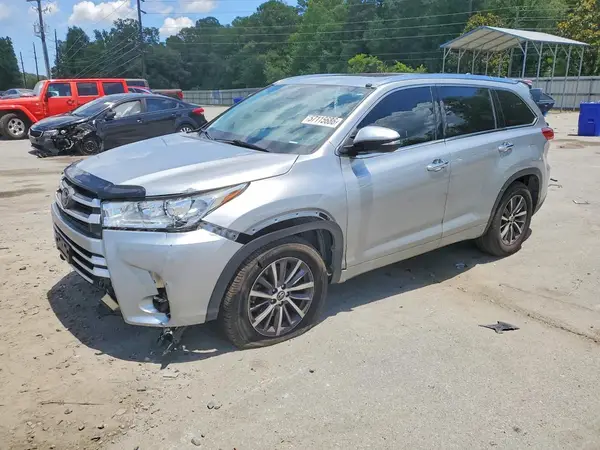 5TDKZRFH1JS260809 2018 TOYOTA HIGHLANDER - Image 1
