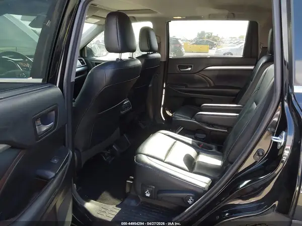 5TDKZRFH1JS263175 2018 TOYOTA HIGHLANDER - Image 8