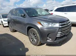 5TDKZRFH1JS267890 2018 TOYOTA HIGHLANDER