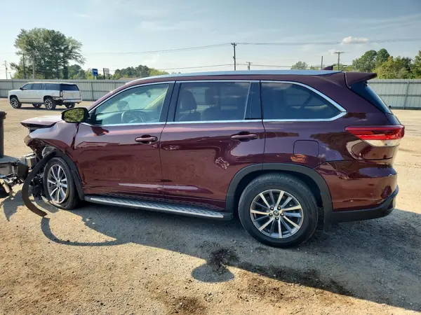5TDKZRFH1JS276671 2018 TOYOTA HIGHLANDER - Image 2
