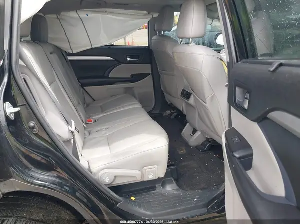 5TDKZRFH1JS287864 2018 TOYOTA HIGHLANDER - Image 8