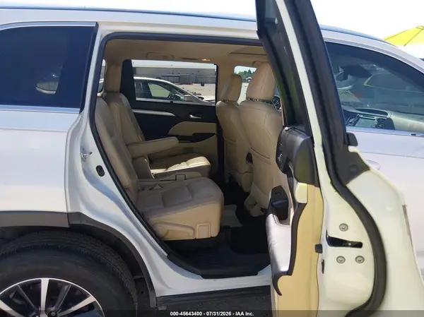 5TDKZRFH1JS534087 2018 TOYOTA HIGHLANDER - Image 8