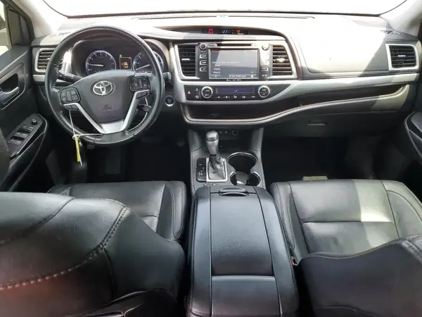 5TDKZRFH1JS537037 2018 TOYOTA HIGHLANDER - Image 8