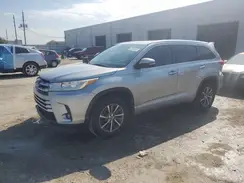 5TDKZRFH1JS539869 2018 TOYOTA HIGHLANDER