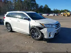 5TDKZRFH1JS542724 2018 TOYOTA HIGHLANDER