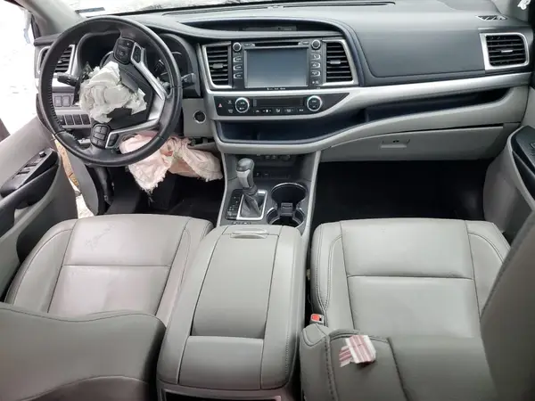 5TDKZRFH1JS543131 2018 TOYOTA HIGHLANDER - Image 8