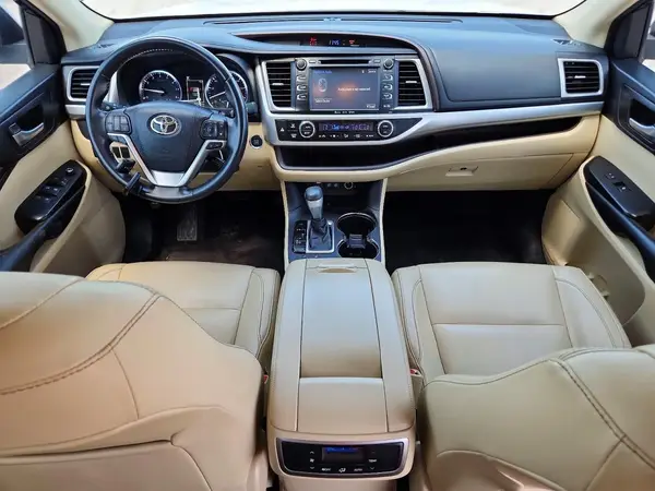 5TDKZRFH1JS549642 2018 TOYOTA HIGHLANDER - Image 8