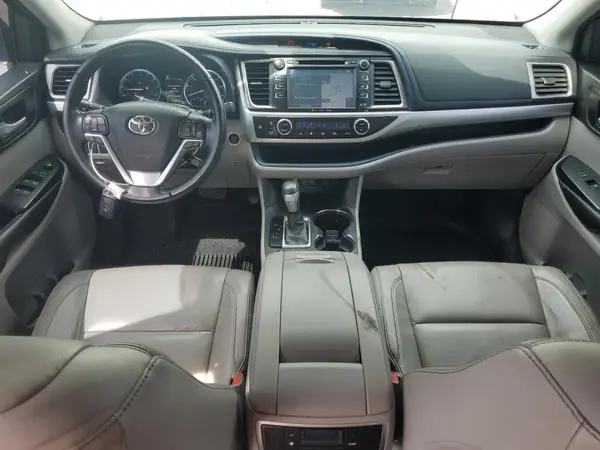 5TDKZRFH1JS550225 2018 TOYOTA HIGHLANDER - Image 8