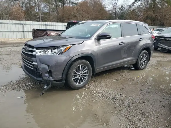 5TDKZRFH1JS550418 2018 TOYOTA HIGHLANDER - Image 1