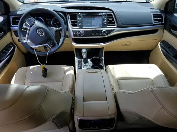 5TDKZRFH1KS308729 2019 TOYOTA HIGHLANDER - Image 8