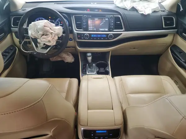 5TDKZRFH1KS308844 2019 TOYOTA HIGHLANDER - Image 8