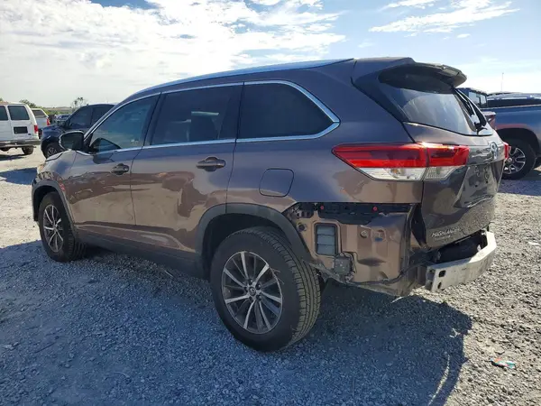 5TDKZRFH1KS312604 2019 TOYOTA HIGHLANDER - Image 2