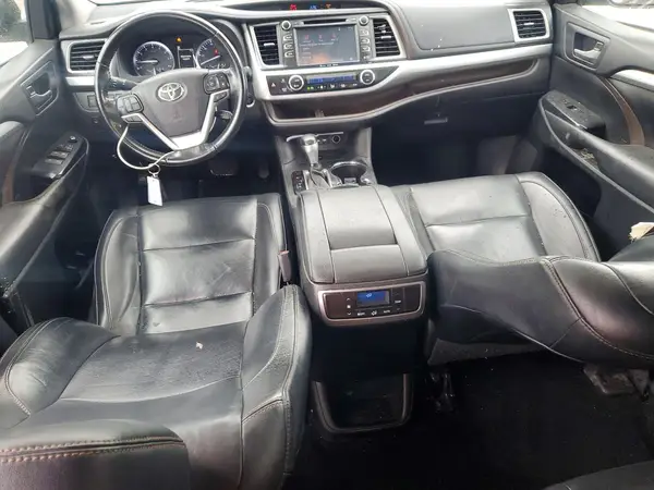 5TDKZRFH1KS320850 2019 TOYOTA HIGHLANDER - Image 8
