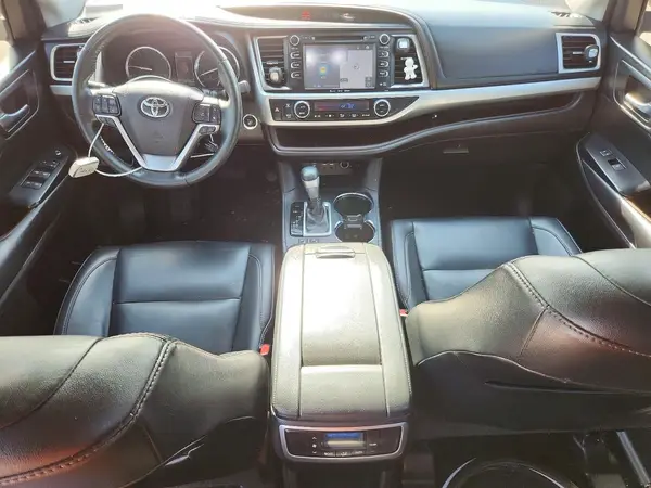 5TDKZRFH1KS322758 2019 TOYOTA HIGHLANDER - Image 8