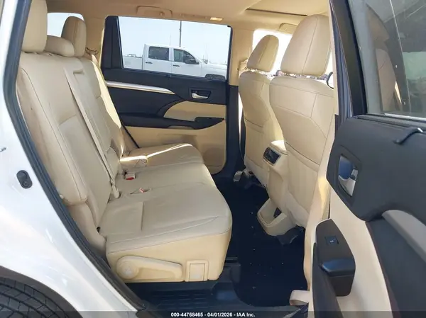 5TDKZRFH1KS333016 2019 TOYOTA HIGHLANDER - Image 8