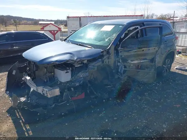 5TDKZRFH1KS334277 2019 TOYOTA HIGHLANDER - Image 2