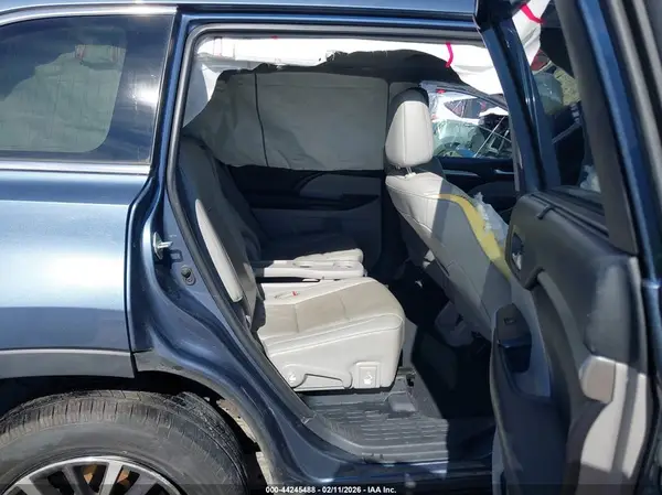 5TDKZRFH1KS334277 2019 TOYOTA HIGHLANDER - Image 8