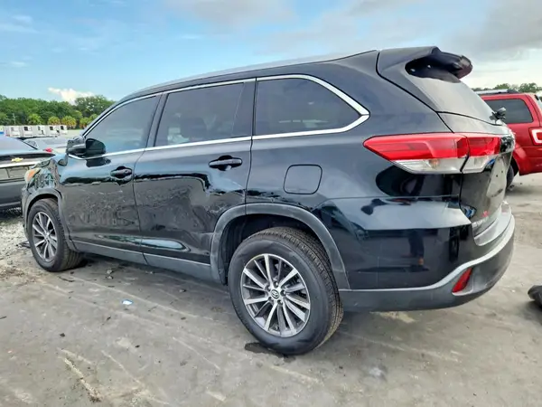5TDKZRFH1KS336014 2019 TOYOTA HIGHLANDER - Image 2