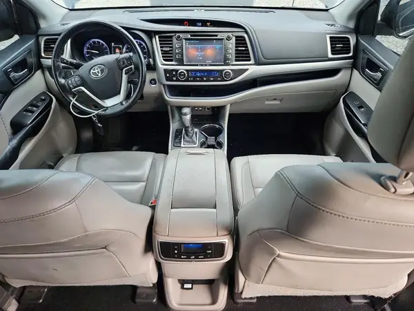 5TDKZRFH1KS336014 2019 TOYOTA HIGHLANDER - Image 8