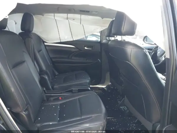 5TDKZRFH1KS338068 2019 TOYOTA HIGHLANDER - Image 8