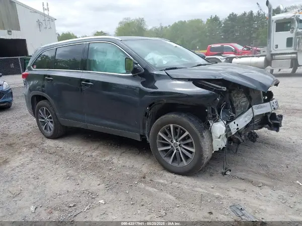 5TDKZRFH1KS341598 2019 TOYOTA HIGHLANDER - Image 1