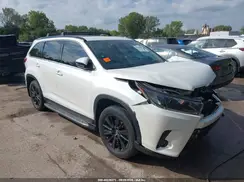 5TDKZRFH1KS351385 2019 TOYOTA HIGHLANDER