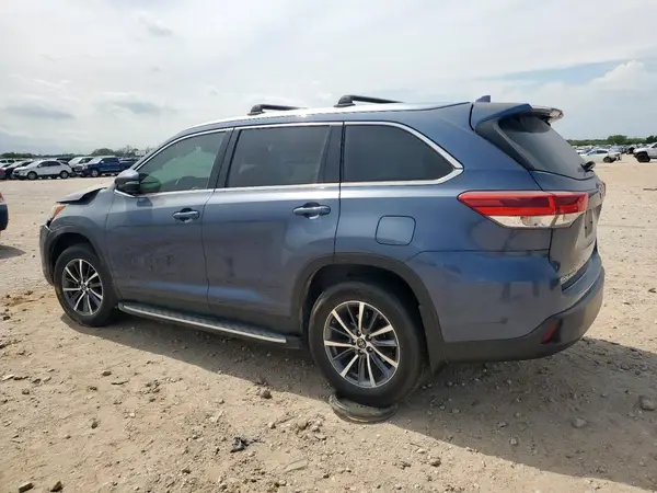 5TDKZRFH1KS351418 2019 TOYOTA HIGHLANDER - Image 2