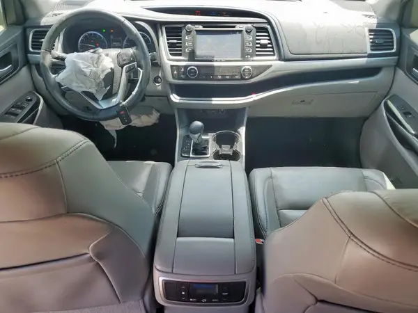 5TDKZRFH1KS351418 2019 TOYOTA HIGHLANDER - Image 8