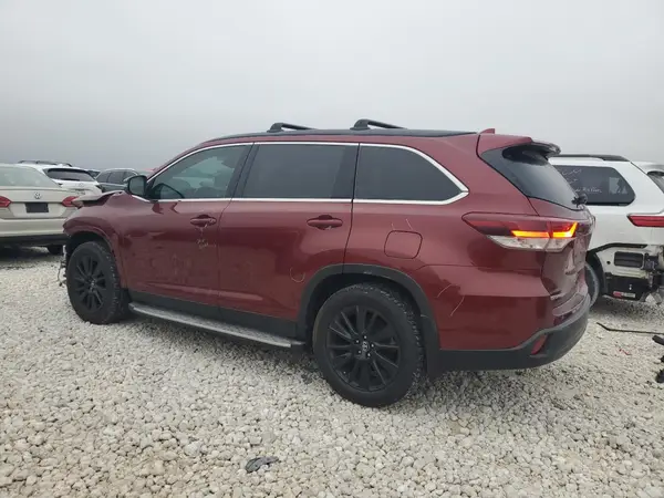 5TDKZRFH1KS353699 2019 TOYOTA HIGHLANDER - Image 2