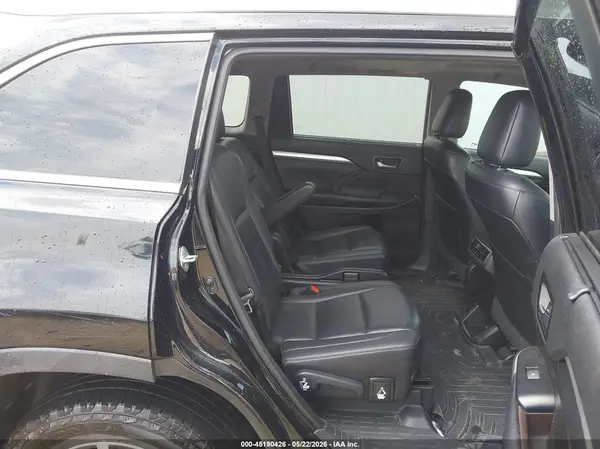 5TDKZRFH1KS360099 2019 TOYOTA HIGHLANDER - Image 8