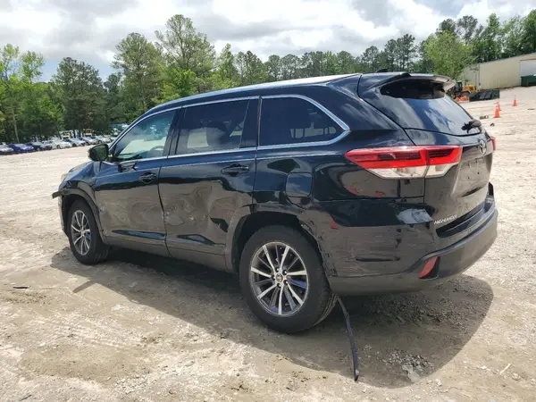 5TDKZRFH1KS369353 2019 TOYOTA HIGHLANDER - Image 2