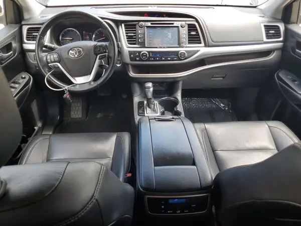 5TDKZRFH1KS369353 2019 TOYOTA HIGHLANDER - Image 8