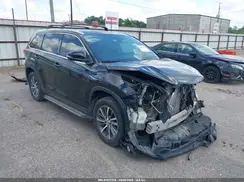 5TDKZRFH1KS554471 2019 TOYOTA HIGHLANDER