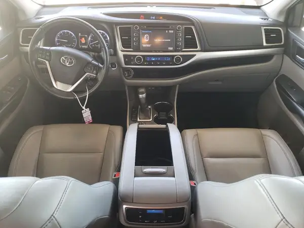 5TDKZRFH1KS555300 2019 TOYOTA HIGHLANDER - Image 8