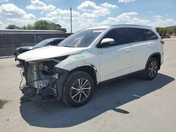 5TDKZRFH1KS555328 2019 TOYOTA HIGHLANDER - Image 1