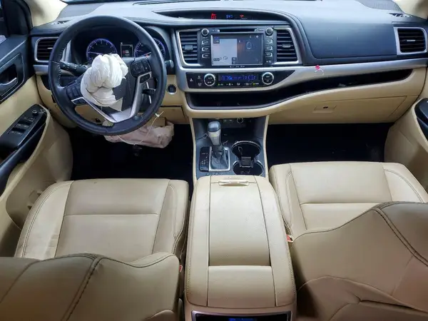 5TDKZRFH1KS555569 2019 TOYOTA HIGHLANDER - Image 8